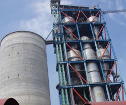 鋼絲膠(jiāo)帶鬥式提升機(ji)